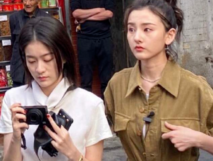 「宋祖儿」偶遇宋祖儿才发现被她身高被骗了,和张雪迎站一起,怀疑眼睛