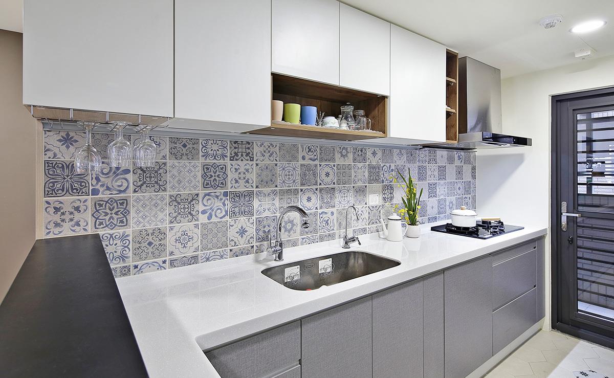 |她家的配色看起来也太干净了！120㎡，柜子和墙面简直是灵魂之笔！