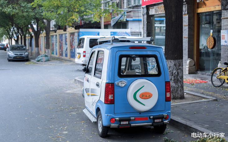 電動(dòng)車小行家 飽受爭(zhēng)議的老年代步車，北京將進(jìn)行全面封禁，網(wǎng)友：民心所向呀