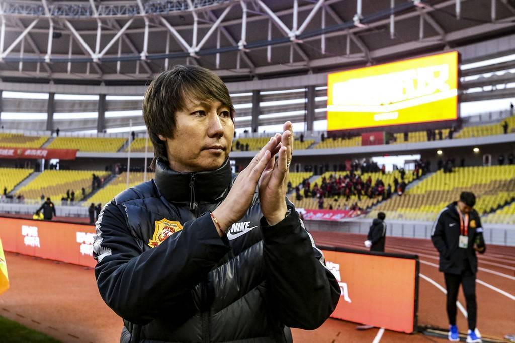 埃尔克森▲斯科拉里表示愿意接手,国足12能否突围,仍旧需要指望大牌外籍教练?