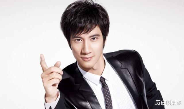 刘谦■王力宏冲到春晚后台，怒打刘谦两耳光，7年前的春晚发生了什么？