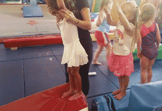 |“在网上加了一个女友,马上就要奔现了,好紧张”哈哈哈哈哈哈哈