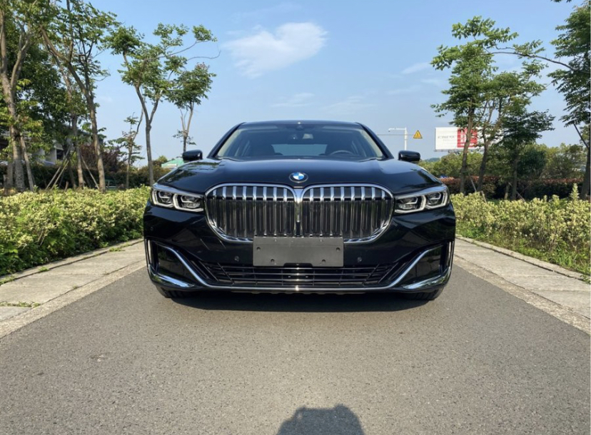 宝马7系：入手宝马730Li豪华套装，气宇非凡。分享真实提车价格和用车感受