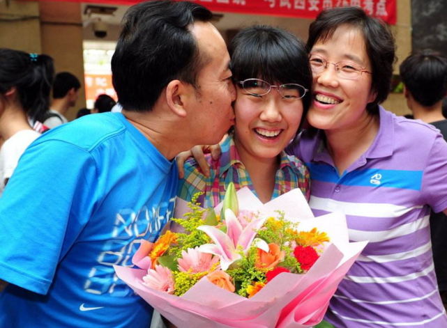 |高考结束，不要着急想着怎么玩，这四件事要抓紧完成，影响上大学