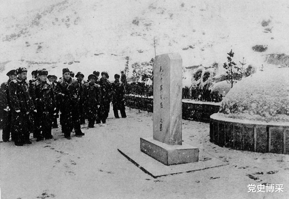 杨勇|志愿军回国，杨勇洒泪相别，周恩来微醺庆功宴，毛泽东一句话让门外的少将们欢快地像个孩子