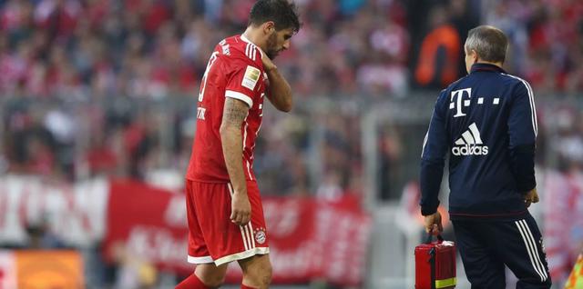 巴塞罗那■巴萨向七喜悍将抛来橄榄枝，拜仁愿免费放其离队感谢他8年的坚守