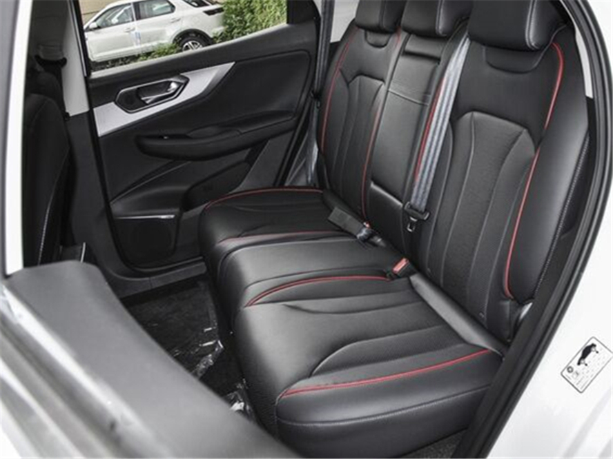 长安汽车|又一了不起的“中国造”!自带双人床内饰比Q7豪华,仅10.49万