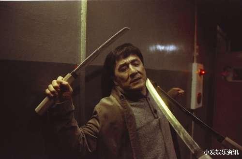 成龙■成龙：别看这电影阵容强大，里面的演员都被黑社会用枪逼着拍的