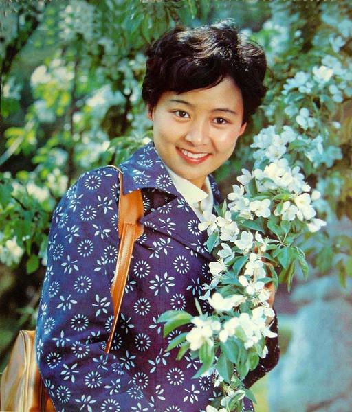 张瑜|63岁著名演员张瑜，与丈夫离婚后单身29年，如今美丽依旧