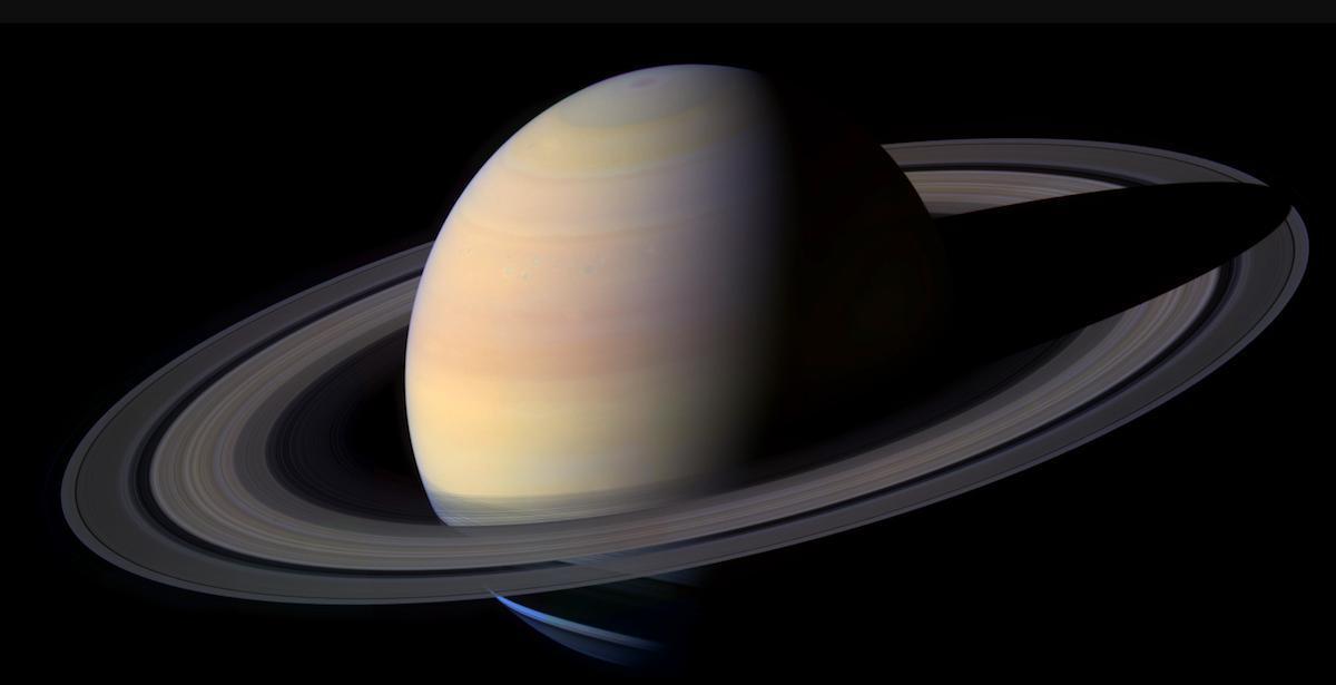 「行星」土星和木星都有美丽的伴身光环！为什么地球却孤零零的啥没有呢？