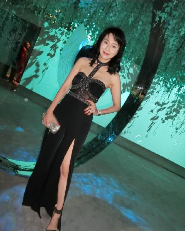 「刘嘉玲」噩耗!章子怡刘嘉玲好友突发脑溢血去世,年仅53岁因泡温泉诱发