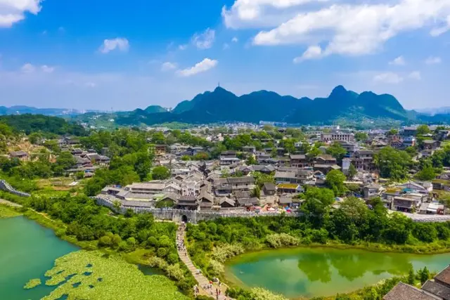 梯田|适合国庆假期穷游的地方，梯田、瀑布、樱花、峡谷，风景优美宁静