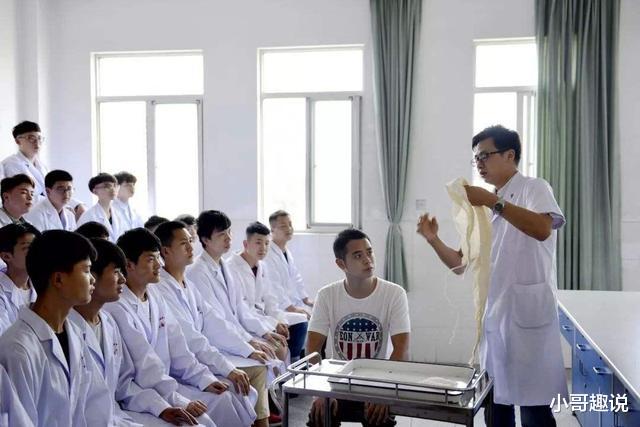 【自动化】大学期间“累成狗”的4个专业,好在行业前景好,毕业就有铁饭碗