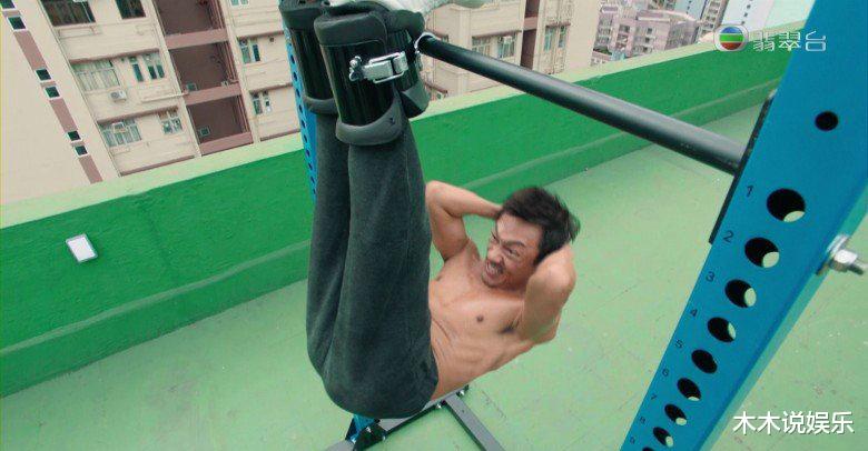 56歲TVB的視帝，為新戲練出一身肌肉，看到他的方法，紅20年非偶然-圖5