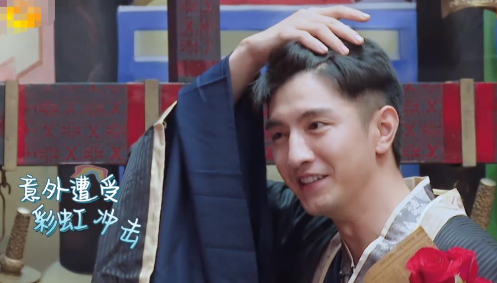 「谢娜」《妻子4》迎来最“无聊”的嘉宾,全程都在玩手机,谢娜多次cue他说话