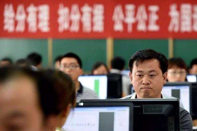 高考作文|2018高考满分作文《酒》，全篇只字未提“酒”，却让老师为之感叹