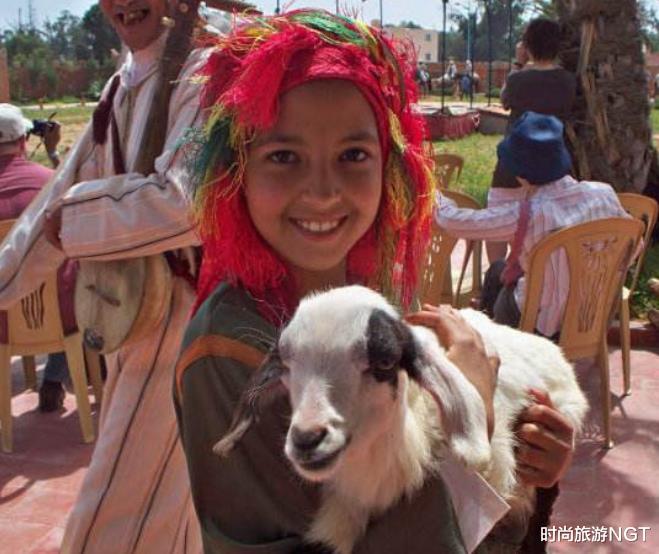 摩洛哥的“新娘集市”，看對眼就能談戀愛，出嫁要騎驢去丈夫傢-圖5
