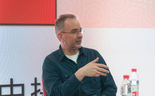 光刻机|德国学者：让中国自己研发芯片不可取，连光刻机也离不开中国技术