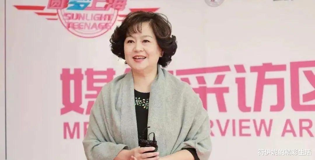 鞠萍|央视主持鞠萍晚年生活凄凉？嫁软饭男受尽苦楚，54岁和康辉直播带货满脸沧桑！