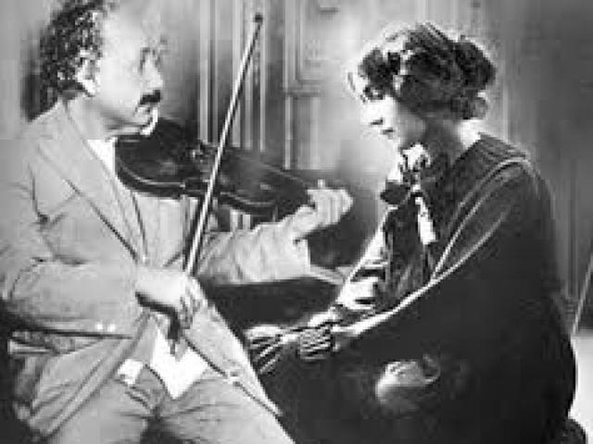 秦始皇|苏联女间谍，将爱因斯坦迷得神魂颠倒，是苏联核武最大功臣