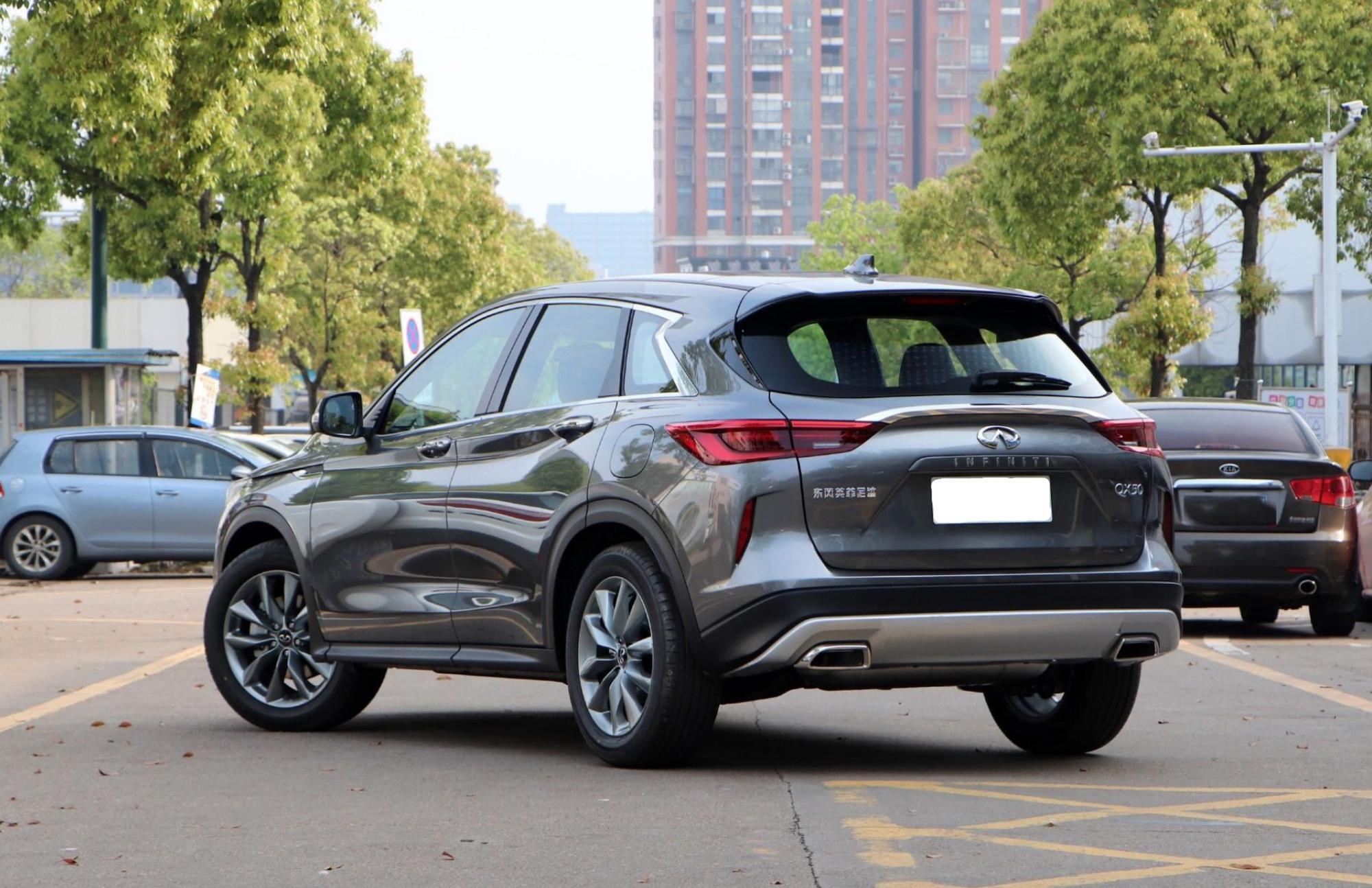 cvt|被忽略的日系“大沙发”，一口气降7万，配CVT油耗7.4L，却无人识