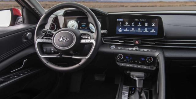 现代伊兰特|北京车展：全新伊兰特正式预售，有“重回巅峰”内味儿了？