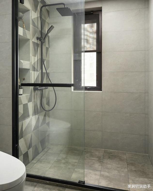 @刚完工的简约风新房，简洁干净又舒适，电视墙大气又实用，晒晒！