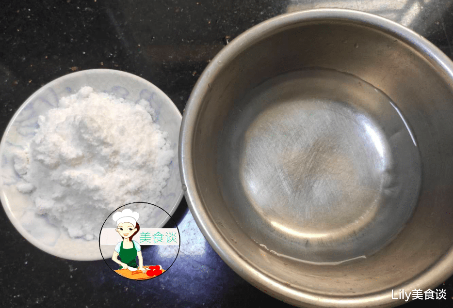 『奶茶』六月，喝饮料不如吃它，冰凉爽滑，上桌孩子抢着吃，顺利度过苦夏