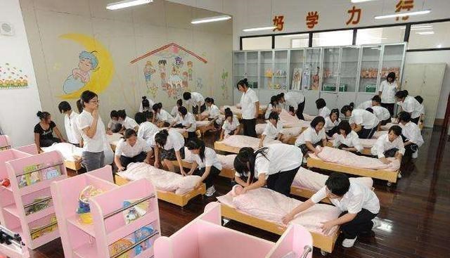 高考|毕业3年之后，平均月收入偏低的10大专业，你的专业选对了吗？