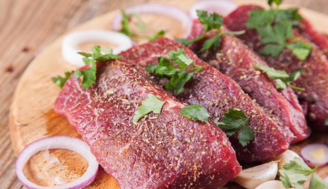 牛肉|都是牛肉，为什么进口的牛肉可以煎牛排？而中国的牛肉却不可以