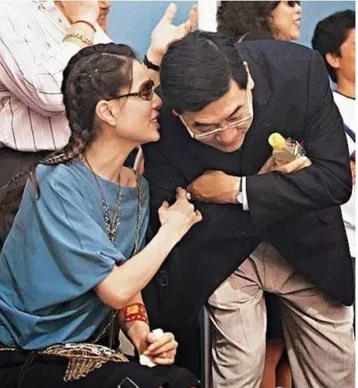 李若彤:李若彤疯狂健身的背后,是令人诧异的悲惨人生