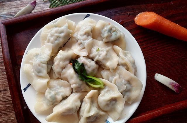 全麦面包|10月，遇见这菜抓紧吃，错过要等明年，鲜嫩营养高，包饺子吃最香