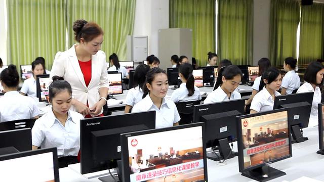 大学生|这5大专业多半是吃青春饭，年龄越大越不值钱，有你今年报考的吗