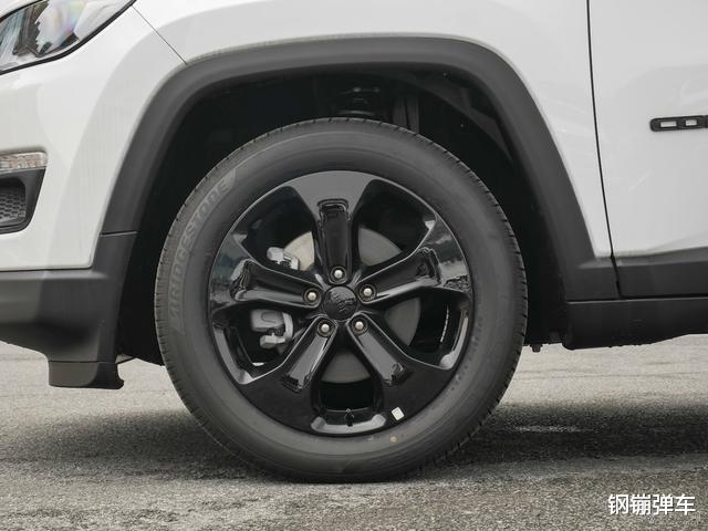 『本田XR-V』Jeep终于放下“姿态”！从16.3W跌至12.2W，XRV不香了