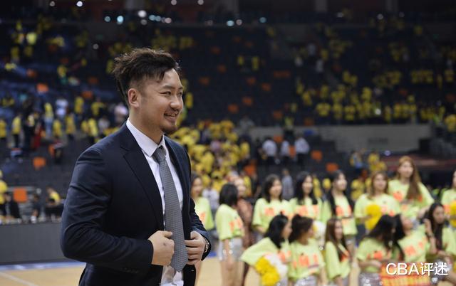 「中国女篮」恭喜李梦！签约耐克成为中国女篮第一人，睢冉展示第一经纪人风采