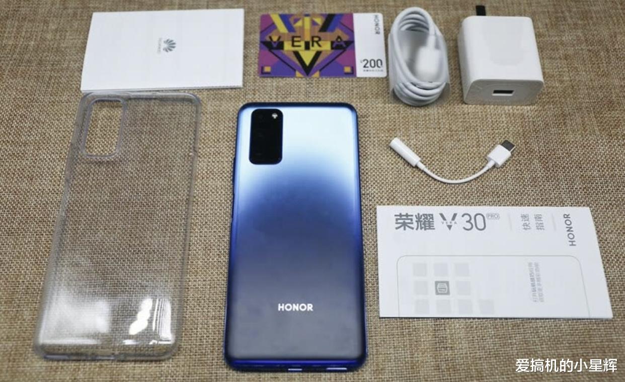 红米手机：华为火力全开，三款麒麟990手机跌至“红米价”，8+128GB最低1999