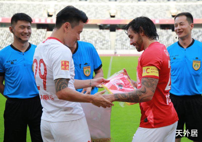 二胎|赛程来了!中超首轮前瞻:冯潇霆曾诚回避恒大,国安踢全华班队