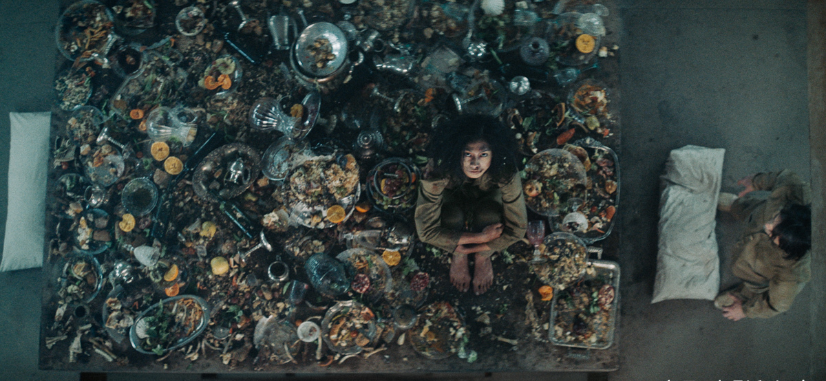 「饥饿站台」电影中为何频现“极端情境”？《饥饿站台》的启示是丑恶还是必然