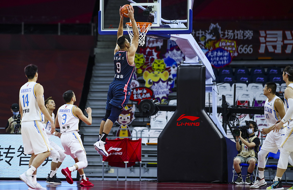 【宿舍】18连胜！广东143-126大胜福建 易建联32分成常规赛篮板王 王哲林18分