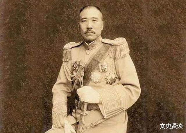 张宗昌|“狗肉将军”张宗昌:23房姨太,白俄五姐妹太美,写的诗冠绝古今