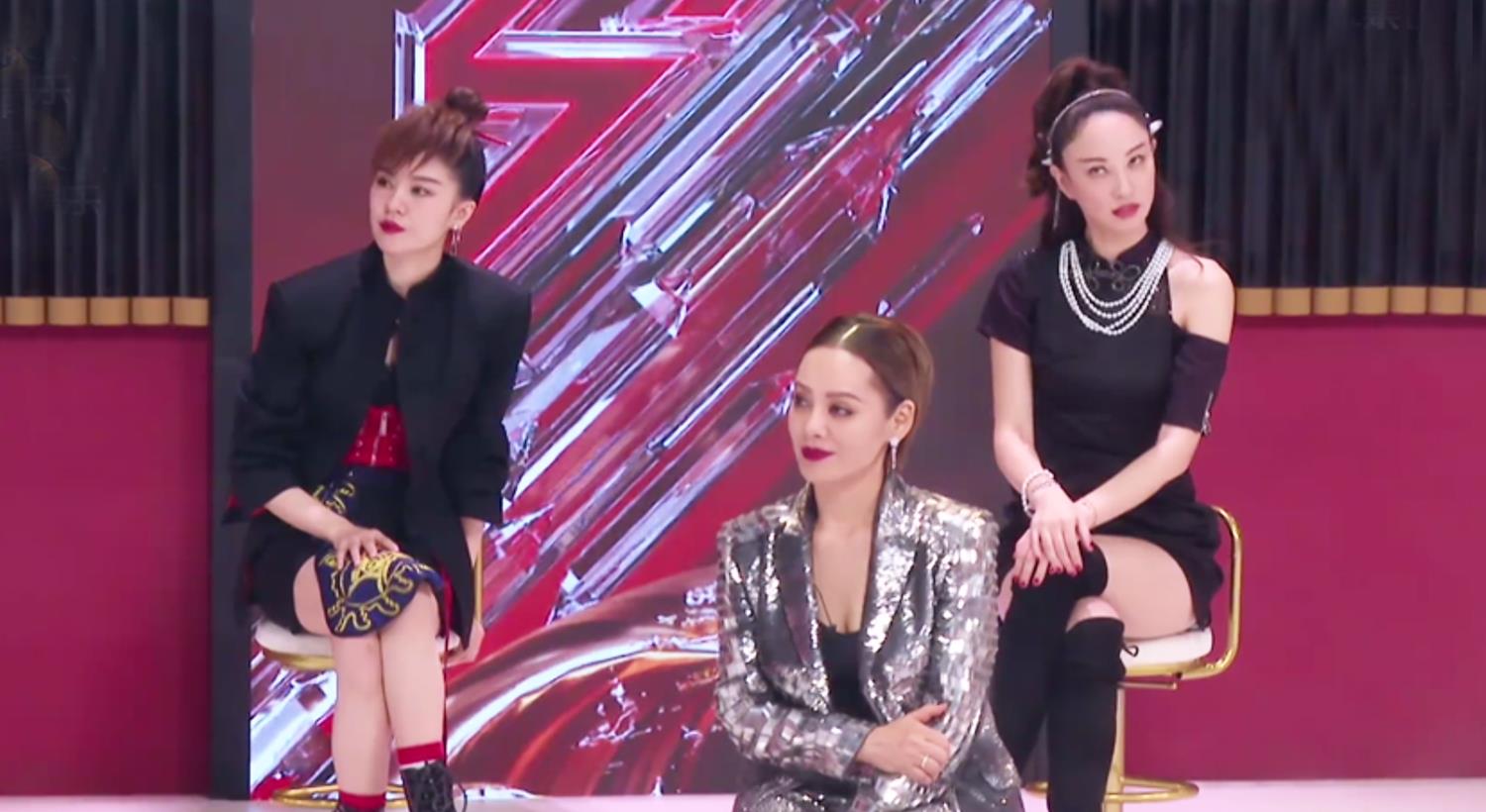 蓝盈莹|浪姐二次公演分组见人品，宁静追受捧张萌被冷落，蓝盈莹伤了白冰