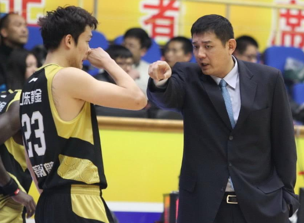 「丁彦雨航」小丁无法接受降身价，顶薪梦注定泡汤，何时才能重返CBA？