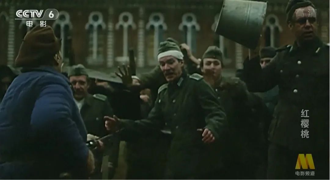 电影|童年阴影！中央六套删了10分钟才能播，25年后看却是神作