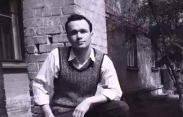 趣观历史|14年前一男子突现乌克兰街头，称来自1958年，是时空穿越？