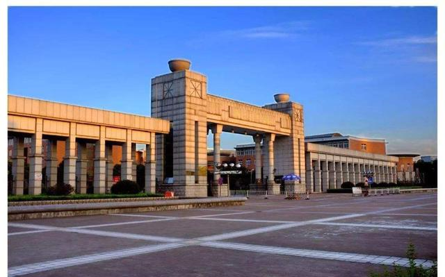 清华大学|高校换帅：中国工程院院士担任地方普通二本院校校长，全国首例！