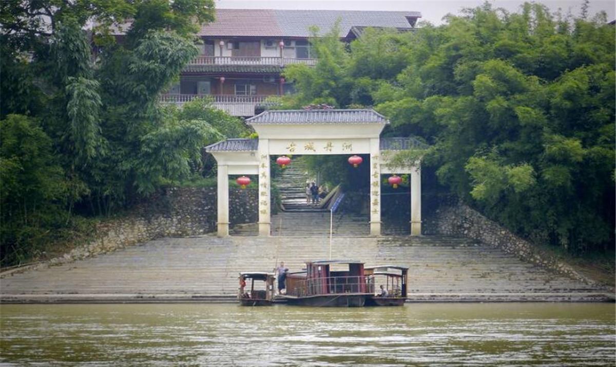 古镇■中国“唯一”飘在水上的古镇：距今400多年，不通车，仿若世外桃源