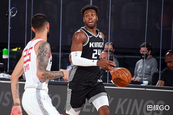 詹姆斯·哈登|三核93+17！哈登爆锤国王，小里弗斯赛后感谢火箭，小雷阿伦连爆