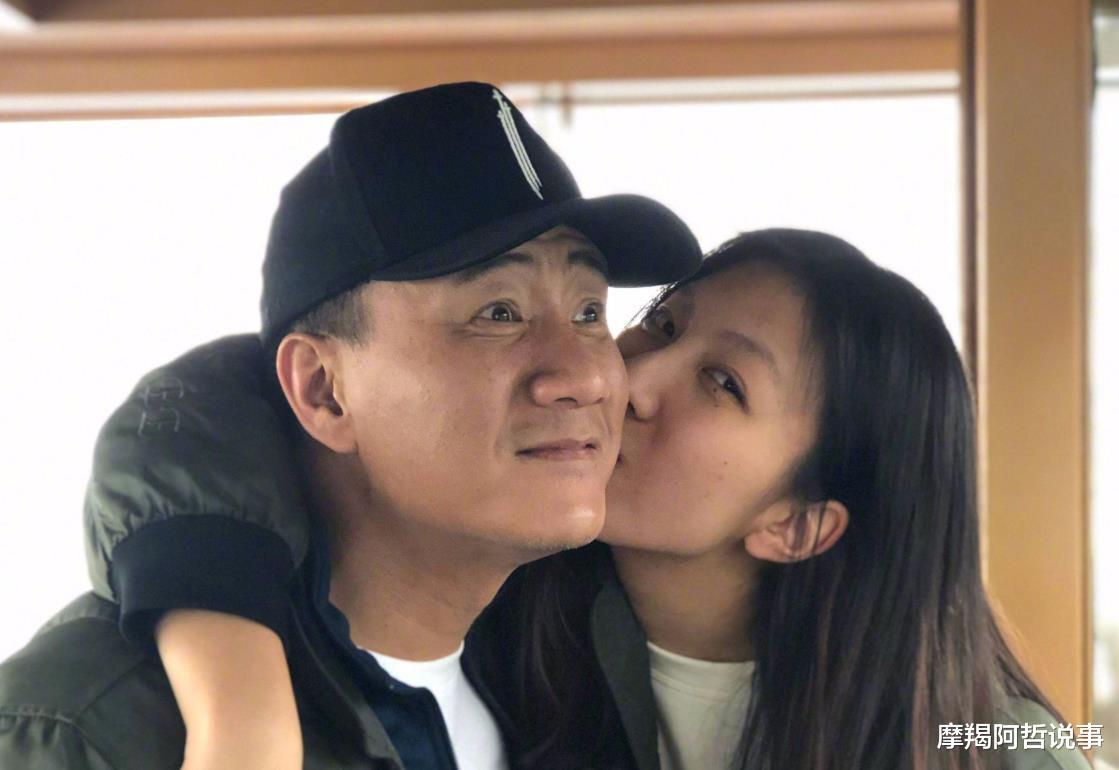 胡军|有种“发育过猛”叫胡军女儿，19岁身高1米85，身材堪比超模