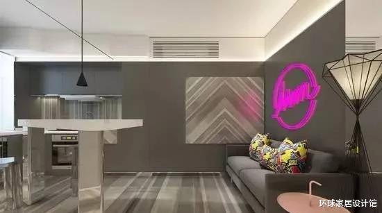 设计师|北漂母女住47㎡，奇葩“花瓶房”吓跑装修公司，700件衣服没地放