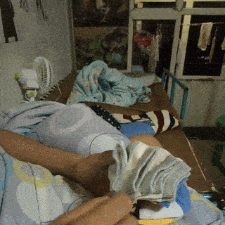 |“女同事一直大大咧咧，今天看她扎头发突然心动了！”哈哈哈哈哈反正我爱了～